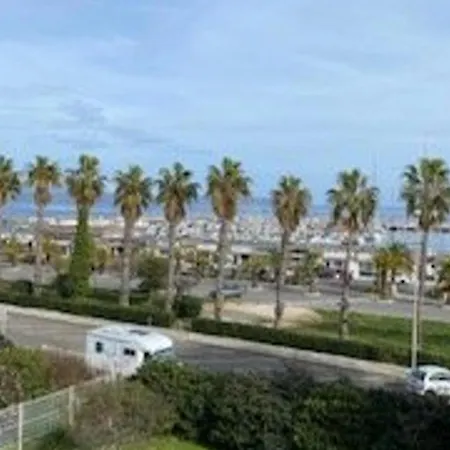 Appartement T2 Climatise Avec Piscine, Parking, Port De - Fr-1-335-188 Hyères