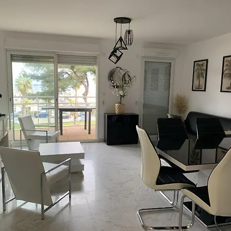 T2 Climatise Avec Piscine, Parking, Port De - Fr-1-335-188 *
