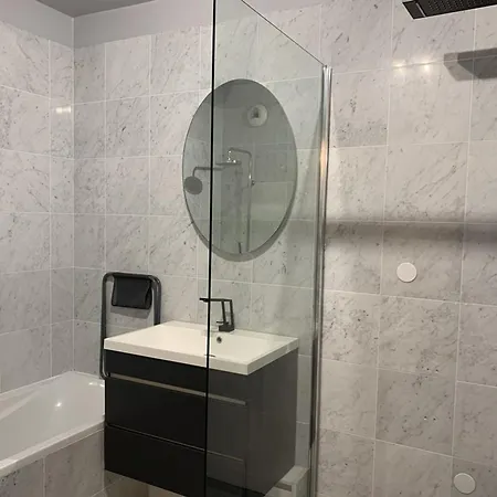 T2 Climatise Avec Piscine, Parking, Port De - Fr-1-335-188 Apartment *