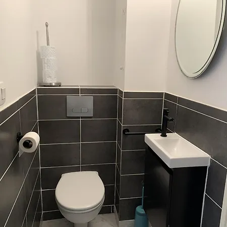 T2 Climatise Avec Piscine, Parking, Port De - Fr-1-335-188 Apartment